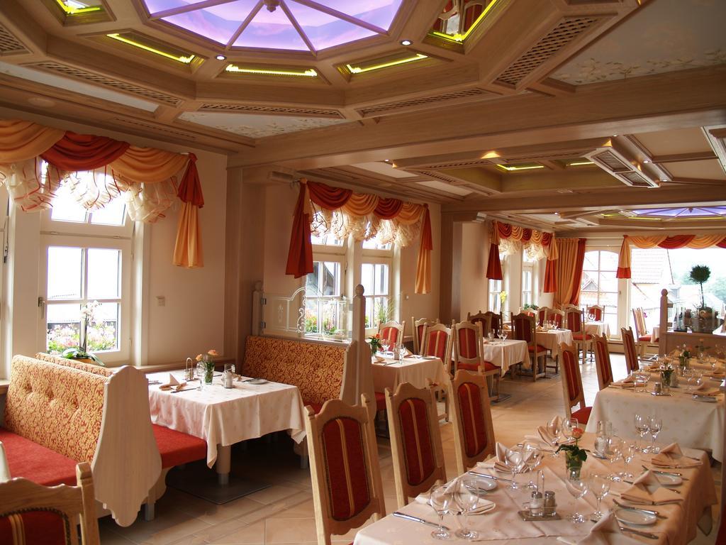 Hotel Zum Weissen Stein Kirchen  Exteriör bild