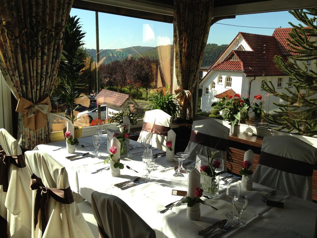 Hotel Zum Weissen Stein Kirchen  Exteriör bild
